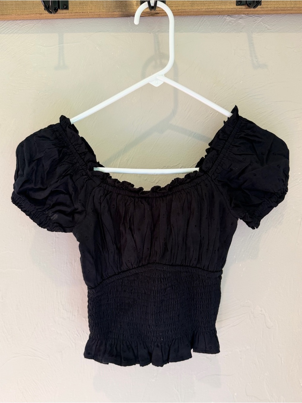 Hollister Black Smocked Puff-Sleeve Off the Shoulder Crop Top XXS